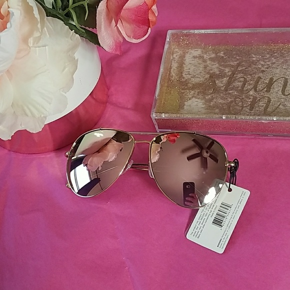 Accessories - Pink Mirrored aviator sunglasses